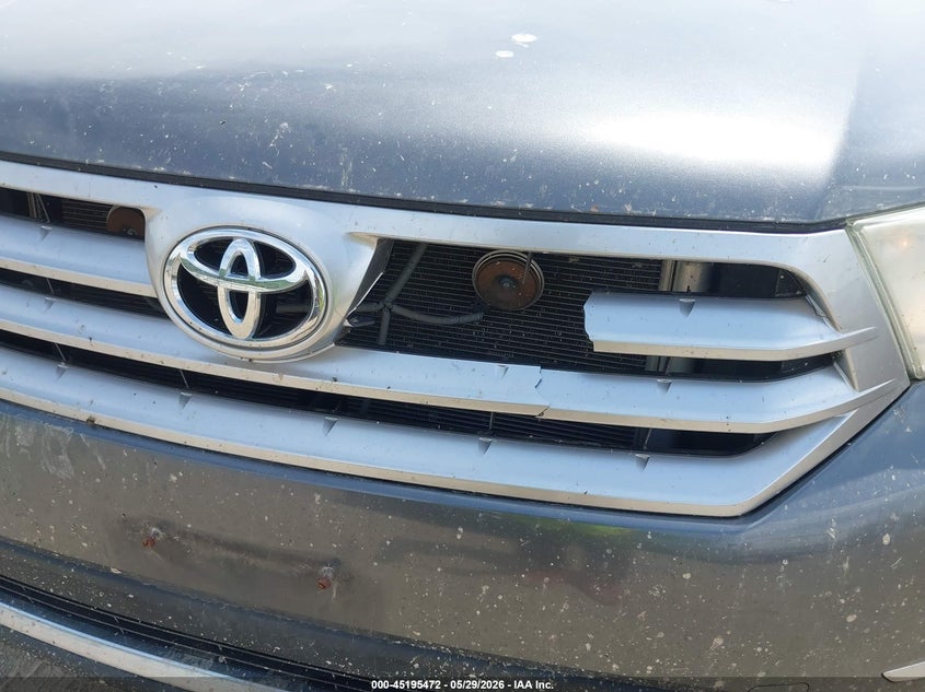 2011 Toyota Highlander VIN 5TDDK3EH9BS074724 IAAI salvage auction — FRONT & REAR, Salvage (Iowa), sold $3,775 on 2026-07-13 (photo 6)