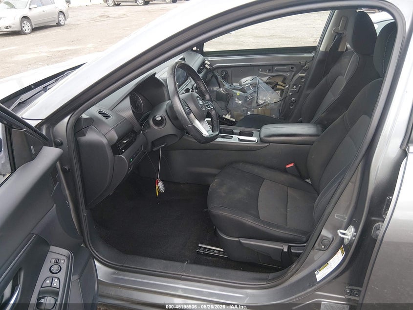 2021 Nissan Sentra VIN 3N1AB8CV7MY249530 IAAI salvage auction — REAR END, Salvage Title, sold $1,750 on 2026-07-30 (photo 5)