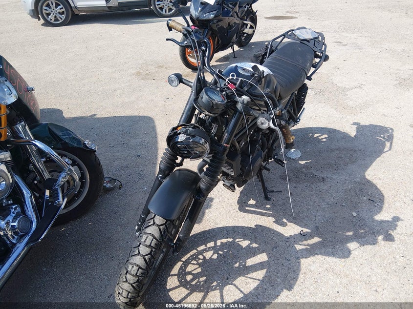 2025 Honda Cl VIN MLHPC6757S5200256 IAAI salvage auction — LEFT & RIGHT, Salvage (Texas), sold $900 on 2026-07-15 (photo 2)