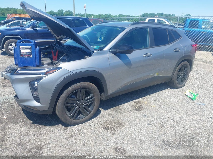 2025 Chevrolet Trax VIN KL77LKEP4SC127582 IAAI salvage auction — FRONT END, Salvage Title, sold $4,850 on 2026-07-20 (photo 2)