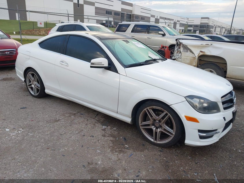 2014 Mercedes-benz C-klasse VIN WDDGJ4HB3EG220777 IAAI salvage auction — HAIL, Salvage Title, sold $1,200 on 2026-07-28 (photo 1)