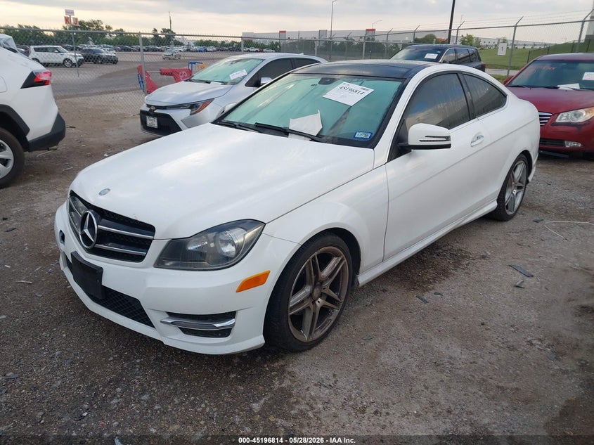 2014 Mercedes-benz C-klasse VIN WDDGJ4HB3EG220777 IAAI salvage auction — HAIL, Salvage Title, sold $2,800 on 2026-07-28 (photo 2)
