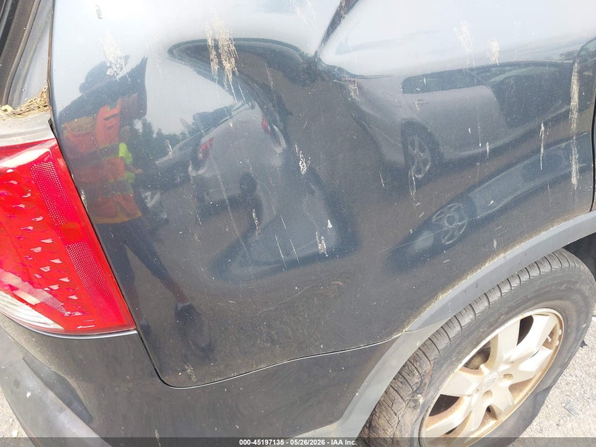 2011 Kia Sorento VIN 5XYKTDA19BG130368 IAAI salvage auction — NORMAL WEAR, Salvage (Texas), sold $450 on 2026-07-20 (photo 6)