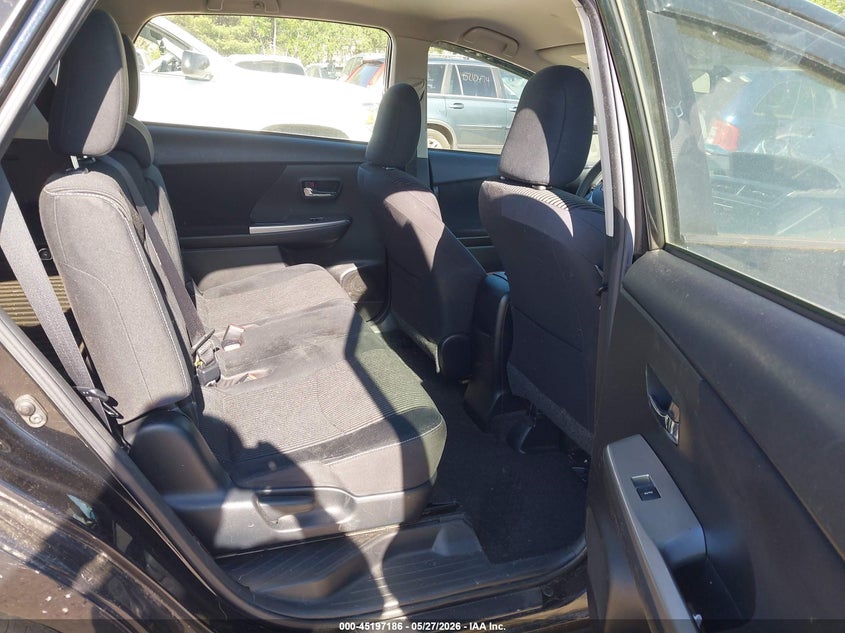 2017 Toyota Prius v VIN JTDZN3EU6HJ068976 IAAI salvage auction — FRONT END, Salvage (New Hampshire), sold $1,700 on 2026-07-12 (photo 8)