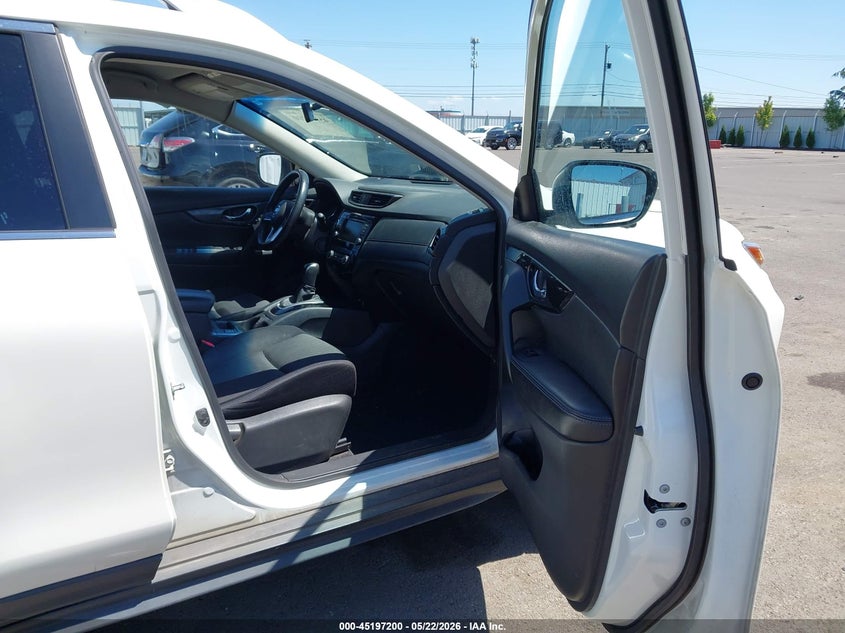 2018 Nissan Rogue VIN JN8AT2MV1JW303952 IAAI salvage auction — LEFT SIDE, Salvage (Oregon), sold $2,350 on 2026-07-21 (photo 5)