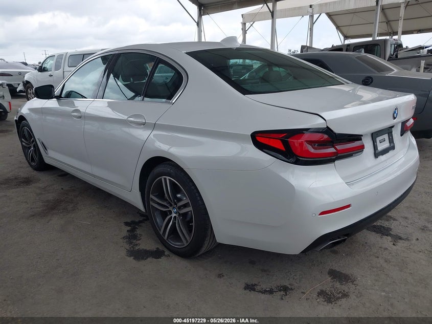 2021 BMW 5er VIN WBA53BH09MWX22242 IAAI salvage auction — RIGHT FRONT, Salvage Title, sold $12,600 on 2026-07-10 (photo 3)