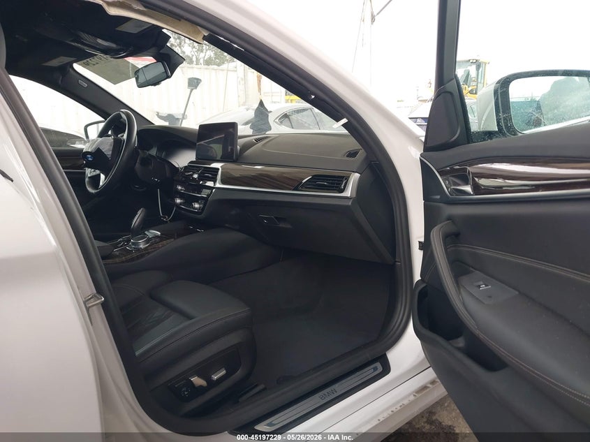 2021 BMW 5er VIN WBA53BH09MWX22242 IAAI salvage auction — RIGHT FRONT, Salvage Title, sold $12,600 on 2026-07-10 (photo 5)