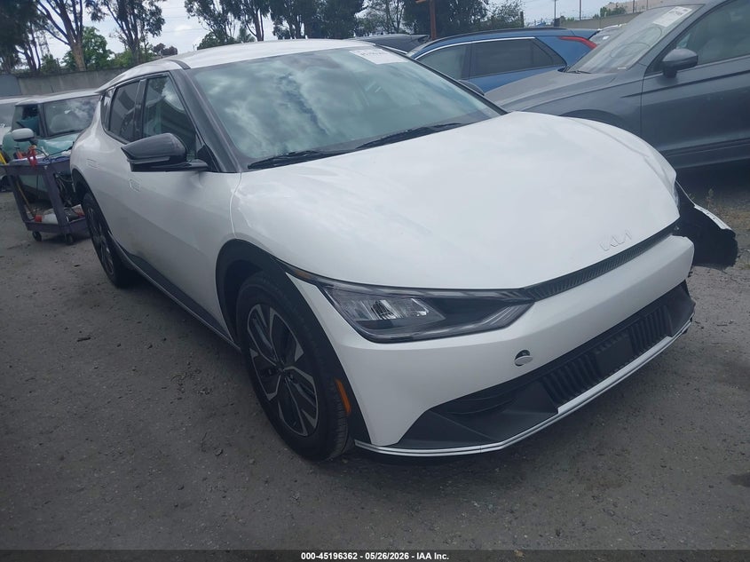 2024 Kia Ev6 VIN KNDC34LB2R5619868 IAAI salvage auction — LEFT SIDE, Salvage Certificate (California), sold $8,200 on 2026-07-18 (photo 1)
