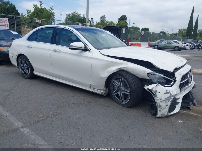2022 Mercedes-benz E-klasse VIN W1KZF8EB6NB033309 IAAI salvage auction — FRONT END, Salvage Title, sold $13,000 on 2026-07-09 (photo 1)