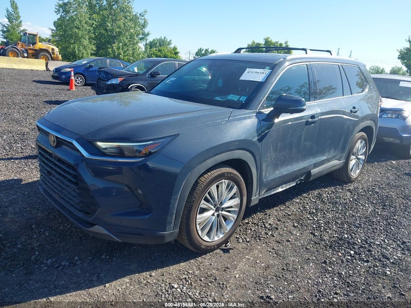 2024 Toyota Highlander VIN 5TDAAAB59RS026395 IAAI salvage auction — LEFT & RIGHT, Salvage Title, sold $27,300 on 2026-07-07 (photo 2)