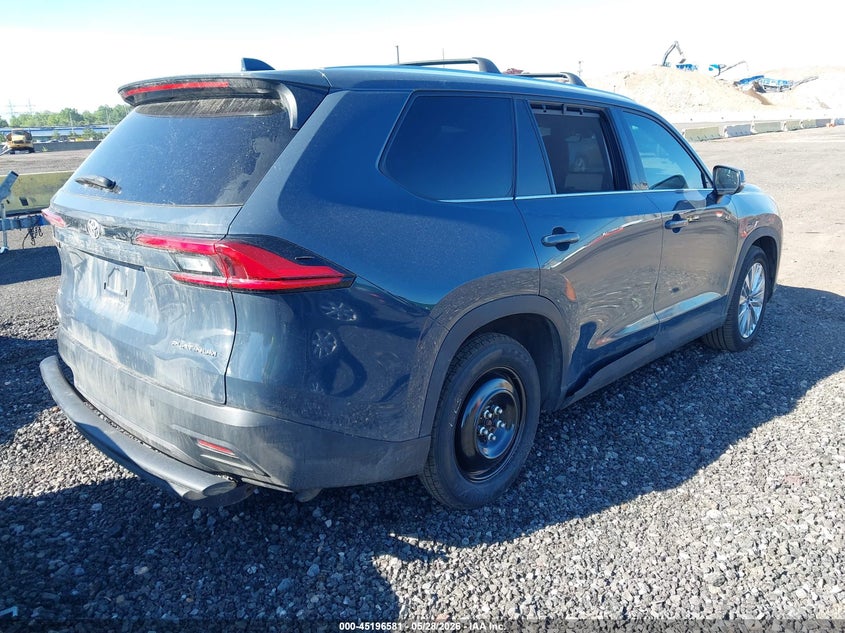 2024 Toyota Highlander VIN 5TDAAAB59RS026395 IAAI salvage auction — LEFT & RIGHT, Salvage Title, sold $27,300 on 2026-07-07 (photo 4)
