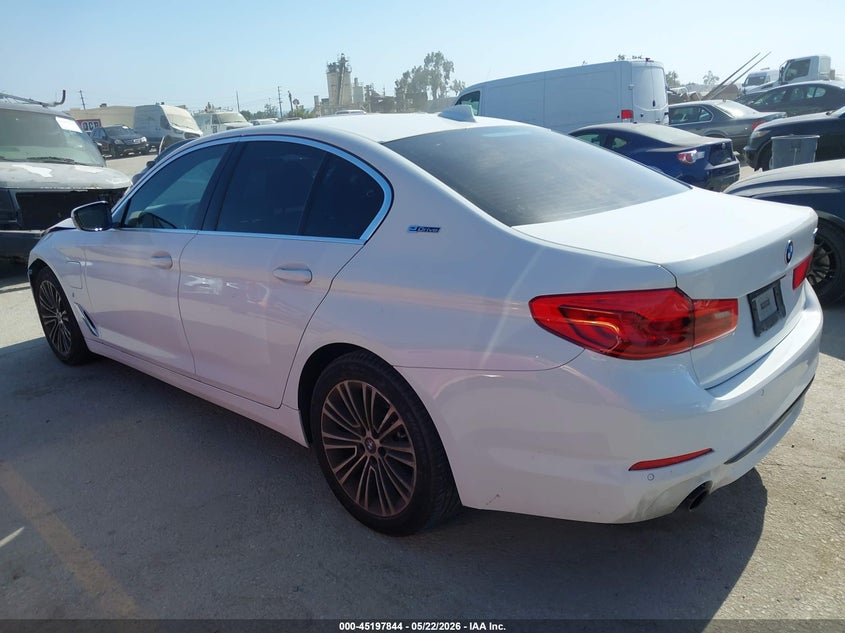 2019 BMW 5er VIN WBAJA9C54KB398668 IAAI salvage auction — FRONT END, Salvage (California), sold $10,200 on 2026-07-29 (photo 3)