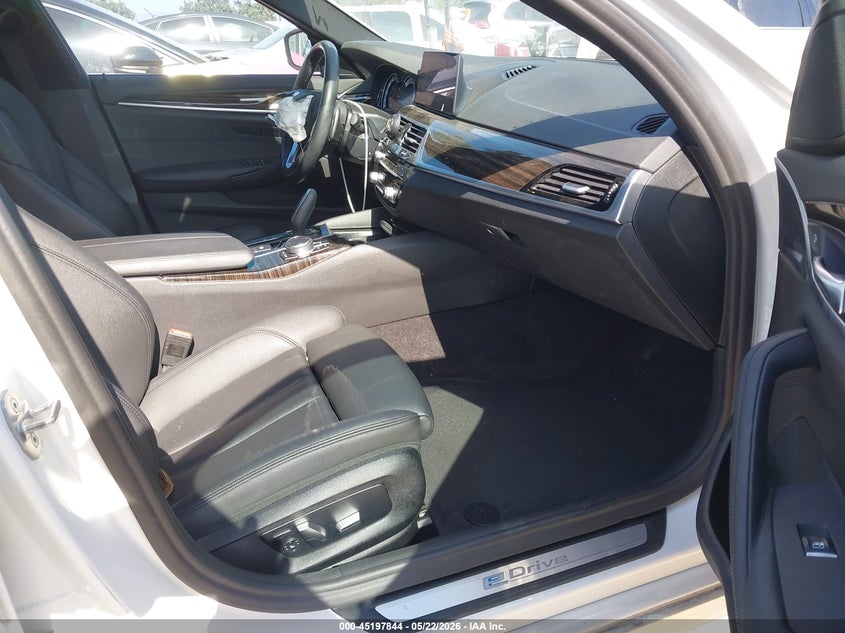 2019 BMW 5er VIN WBAJA9C54KB398668 IAAI salvage auction — FRONT END, Salvage (California), sold $10,200 on 2026-07-29 (photo 5)