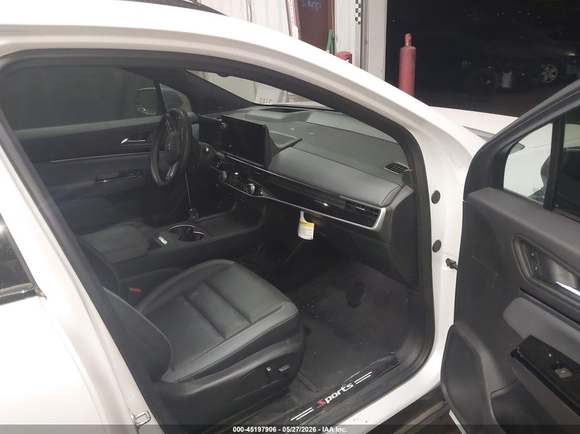 2024 Honda Prologue VIN 3GPKHZRJ0RS513206 IAAI salvage auction — REAR END, Salvage Title, sold $11,800 on 2026-07-30 (photo 5)