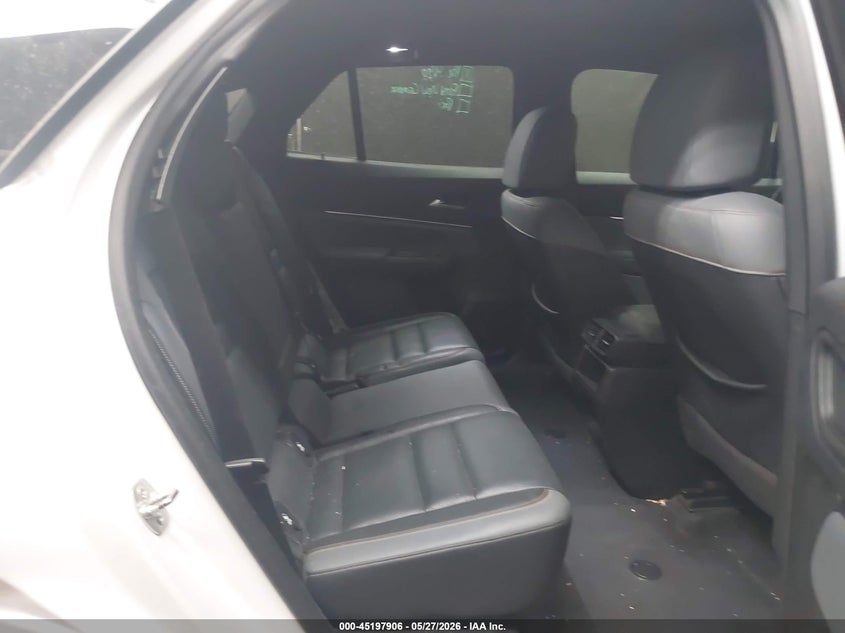 2024 Honda Prologue VIN 3GPKHZRJ0RS513206 IAAI salvage auction — REAR END, Salvage Title, sold $11,800 on 2026-07-30 (photo 8)