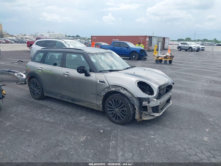 2017 Mini Clubman VIN WMWLU1C5XH2F27560 IAAI salvage auction — FRONT END, Salvage (Illinois), sold $3,650 on 2026-08-11 (photo 1)