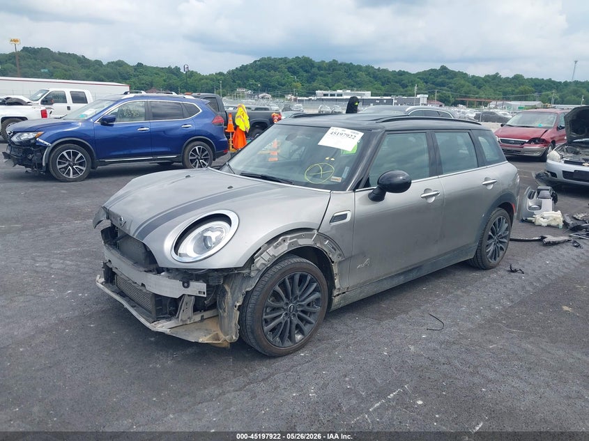2017 Mini Clubman VIN WMWLU1C5XH2F27560 IAAI salvage auction — FRONT END, Salvage (Illinois), sold $3,650 on 2026-08-11 (photo 2)