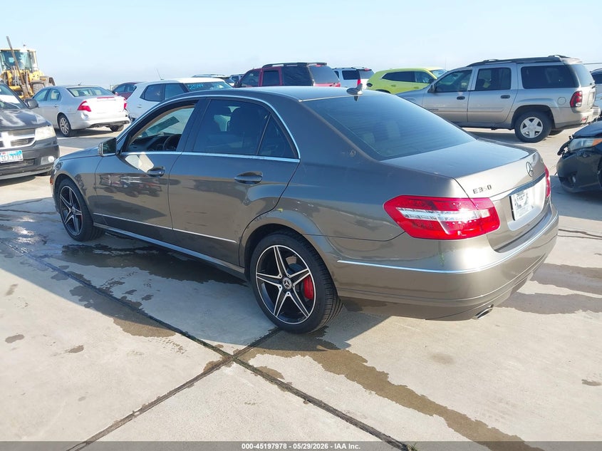 2011 Mercedes-benz E-class VIN WDDHF5GB2BA292338 IAAI salvage auction — HAIL, Original (Texas), sold $2,650 on 2026-08-15 (photo 3)