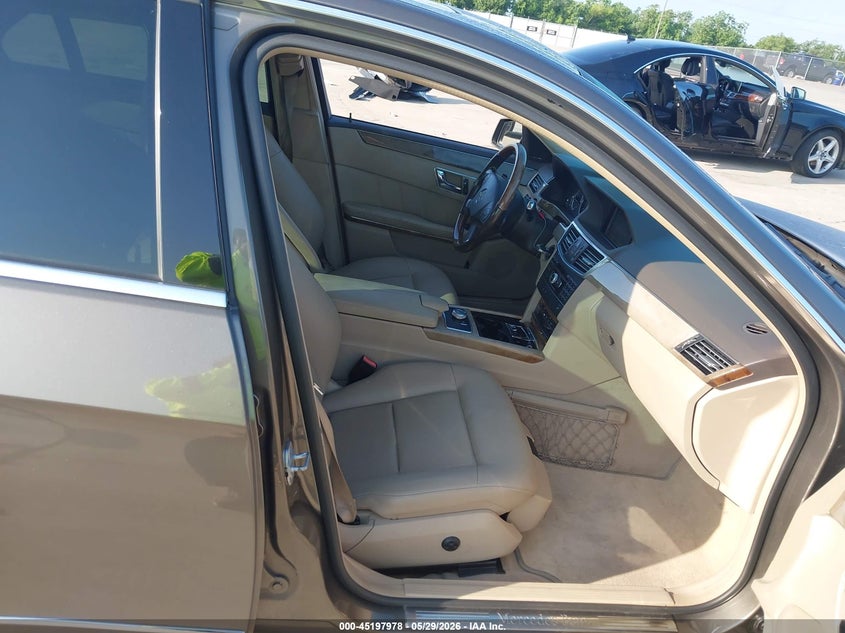 2011 Mercedes-benz E-class VIN WDDHF5GB2BA292338 IAAI salvage auction — HAIL, Original (Texas), sold $2,650 on 2026-08-15 (photo 5)