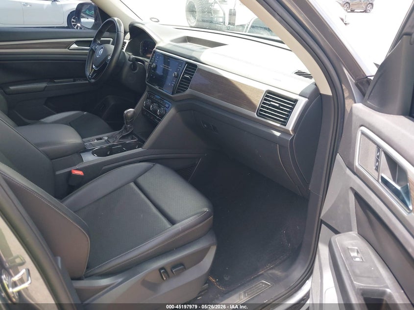 2019 Volkswagen Atlas VIN 1V2ER2CA3KC598063 IAAI salvage auction — REAR END, Rebuildable (Florida), sold $4,850 on 2026-07-11 (photo 5)