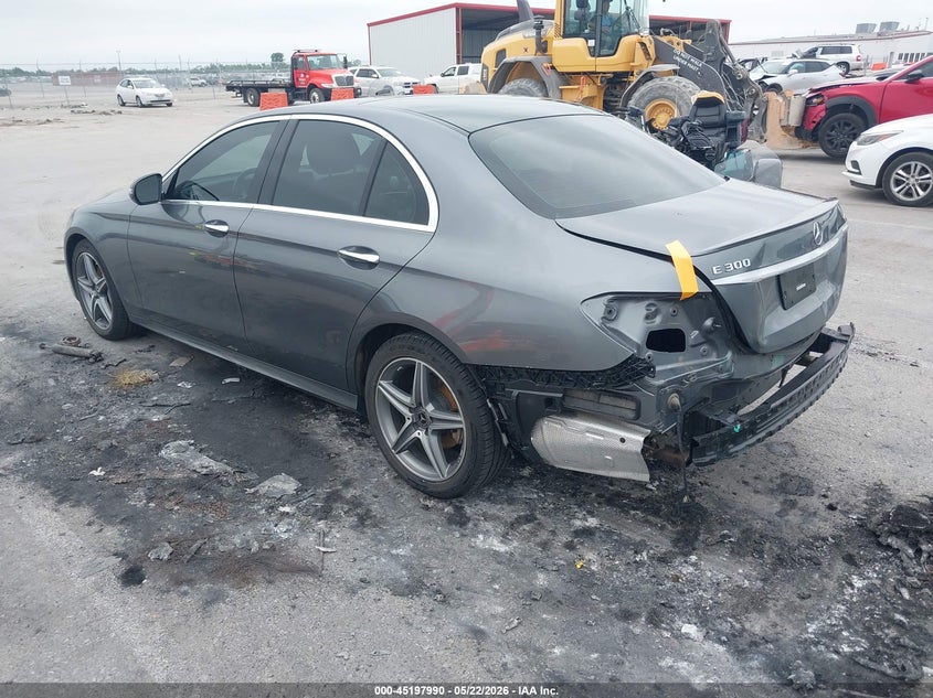 2018 Mercedes-benz VIN WDDZF4KB1JA378969 IAAI salvage auction — REAR END, Salvage (Missouri), sold $10,100 on 2026-08-08 (photo 3)