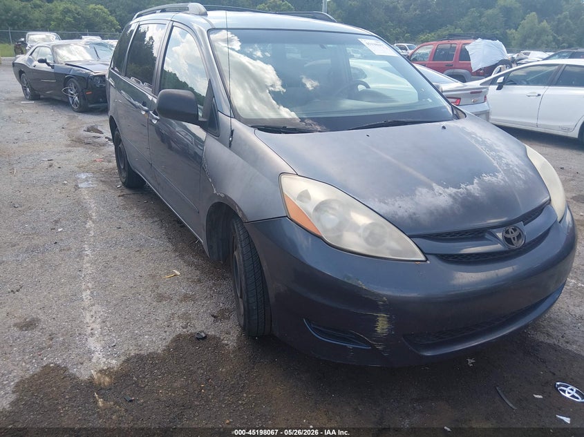 2007 Toyota Sienna VIN 5TDZK23C17S017027 IAAI salvage auction — NORMAL WEAR, Clear (Louisiana), sold $725 on 2026-07-28 (photo 1)