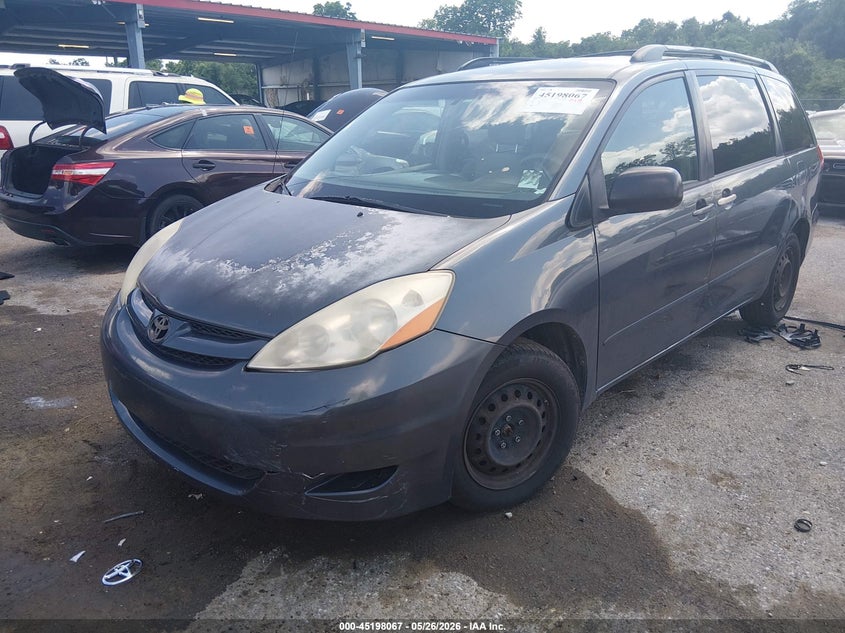 2007 Toyota Sienna VIN 5TDZK23C17S017027 IAAI salvage auction — NORMAL WEAR, Clear (Louisiana), sold $725 on 2026-07-28 (photo 2)