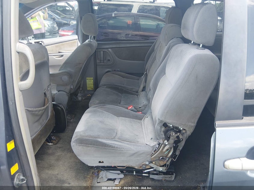 2007 Toyota Sienna VIN 5TDZK23C17S017027 IAAI salvage auction — NORMAL WEAR, Clear (Louisiana), sold $725 on 2026-07-28 (photo 8)