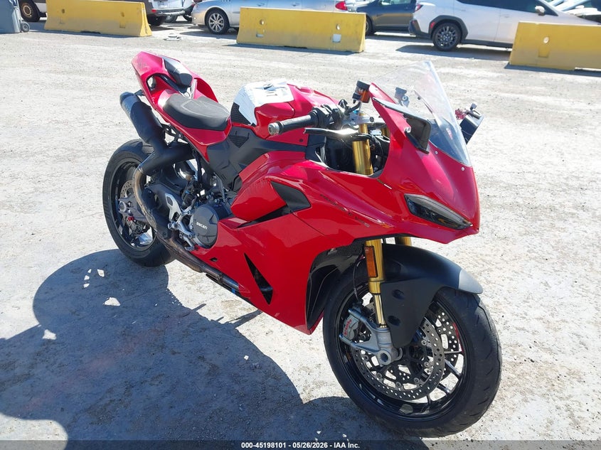 2025 Ducati Panigale VIN ZDMHAU8T2SB001104 IAAI salvage auction — RIGHT SIDE, Salvage Title, sold $9,000 on 2026-07-09 (photo 1)
