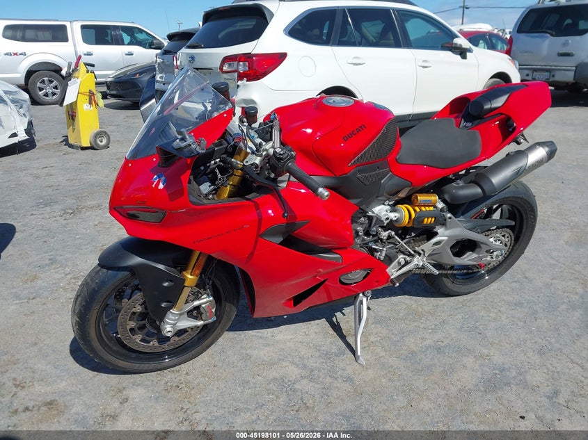 2025 Ducati Panigale VIN ZDMHAU8T2SB001104 IAAI salvage auction — RIGHT SIDE, Salvage Title, sold $9,000 on 2026-07-09 (photo 2)
