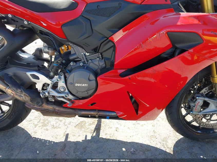 2025 Ducati Panigale VIN ZDMHAU8T2SB001104 IAAI salvage auction — RIGHT SIDE, Salvage Title, sold $9,000 on 2026-07-09 (photo 8)