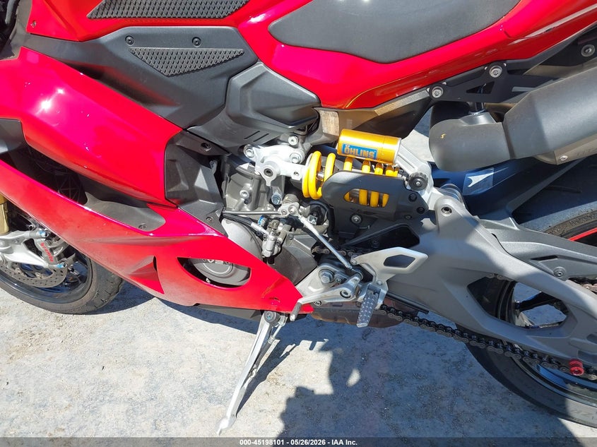 2025 Ducati Panigale VIN ZDMHAU8T2SB001104 IAAI salvage auction — RIGHT SIDE, Salvage Title, sold $9,000 on 2026-07-09 (photo 9)