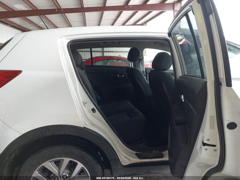 2016 Kia Sportage VIN KNDPBCAC5G7837878 IAAI salvage auction — FRONT END, Clear (Indiana), sold $775 on 2026-07-09 (photo 8)