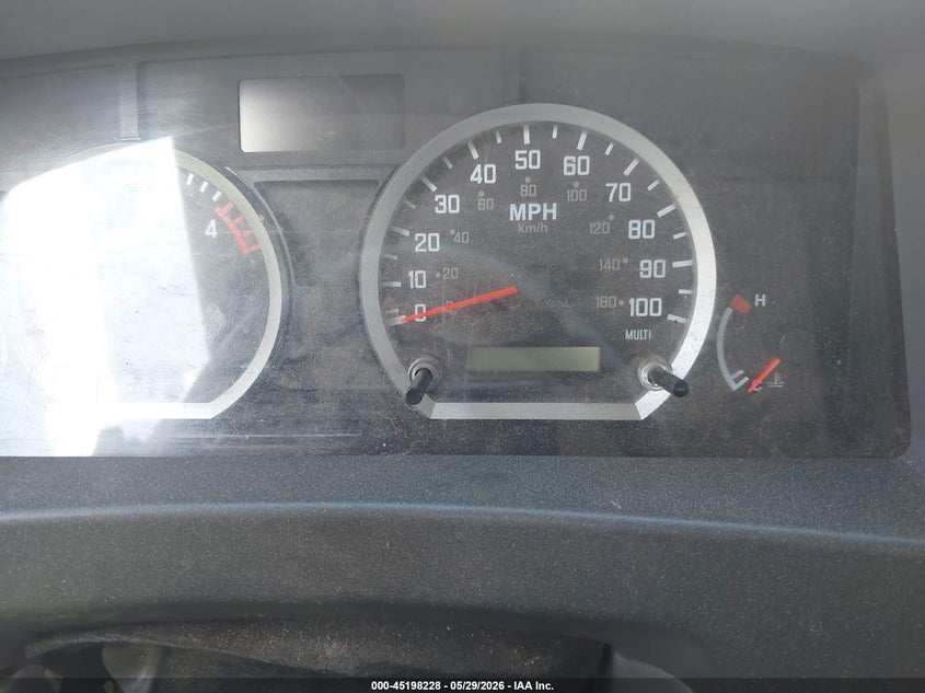 2013 Isuzu VIN JALB4W175D7400515 IAAI salvage auction — SIDE, Wait Title, sold $4,950 on 2026-09-09 (photo 5)