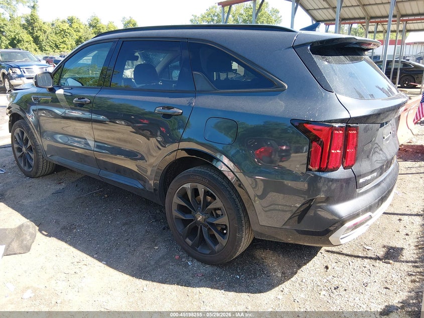 2023 Kia Sorento VIN 5XYRKDLF9PG191124 IAAI salvage auction — ENGINE DAMAGE, Salvage Title, sold $5,400 on 2026-08-02 (photo 3)