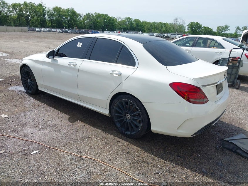 2017 Mercedes-benz C-klasse VIN 55SWF4JBXHU225568 IAAI salvage auction — RIGHT SIDE, Salvage (Ohio), sold $3,550 on 2026-07-27 (photo 3)