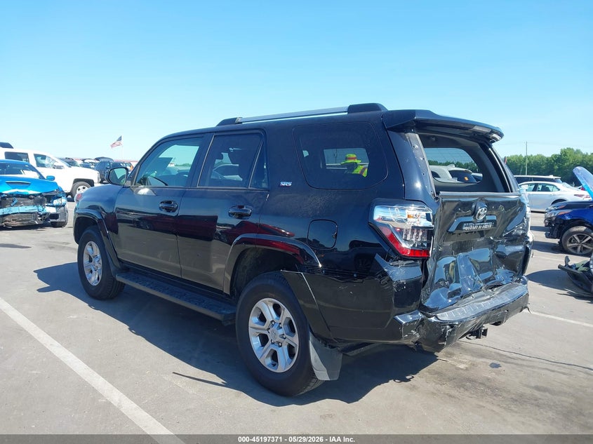 2024 Toyota 4runner VIN JTEMU5JR2R6251138 IAAI salvage auction — REAR END, Salvage Title, sold $19,450 on 2026-07-15 (photo 3)