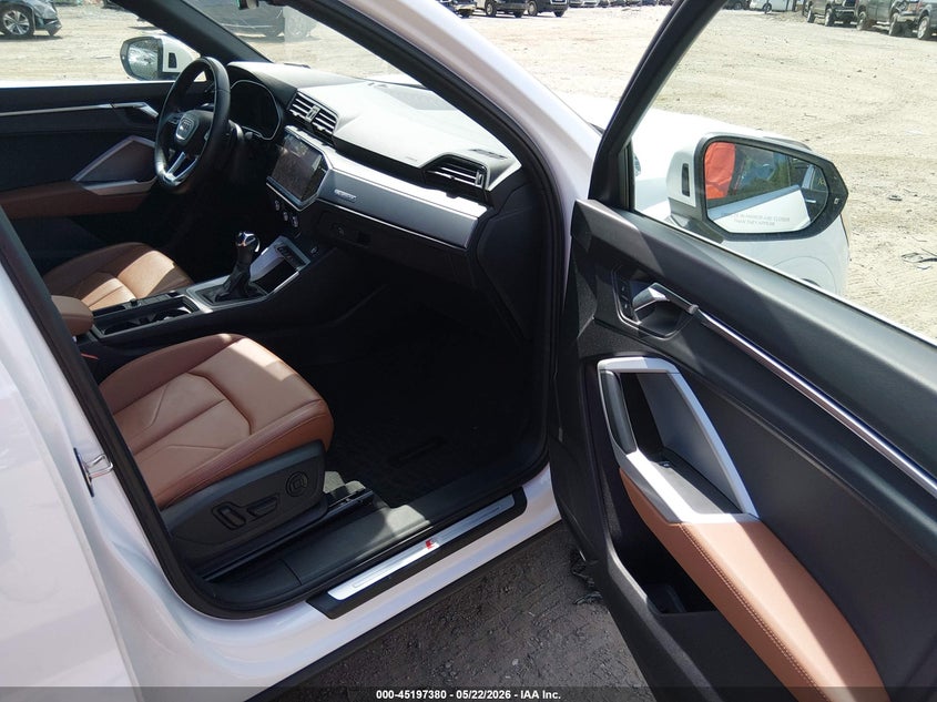 2022 Audi Q3 VIN WA1DECF37N1027911 IAAI salvage auction — FRONT END, Salvage (Massachusetts), sold $9,500 on 2026-07-24 (photo 5)