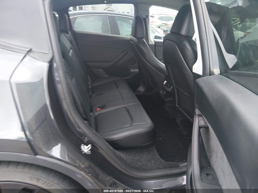 2024 Tesla Model y VIN 7SAYGDEF1RF034906 IAAI salvage auction — REAR END, Salvage Title, sold $17,000 on 2026-07-09 (photo 8)