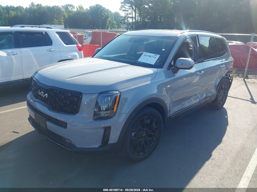2022 Kia Telluride VIN 5XYP5DHC4NG236948 IAAI salvage auction — LEFT SIDE, Salvage Title, sold $10,100 on 2026-07-29 (photo 2)