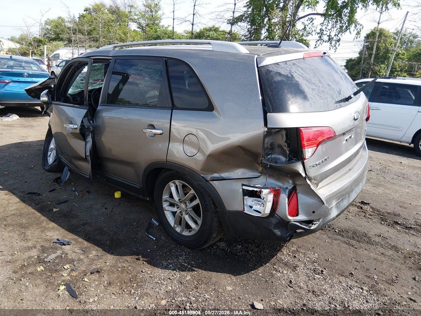 2015 Kia Sorento VIN 5XYKT4A67FG635584 IAAI salvage auction — ROLLOVER, Salvage Title, sold $575 on 2026-07-20 (photo 3)