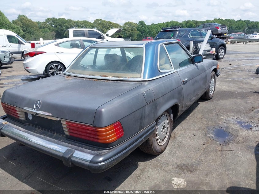 1984 Mercedes-benz 380 VIN WDBBA45A0EA001115 IAAI salvage auction — NORMAL WEAR, Salvage Rebuilt (North Carolina), sold $300 on 2026-07-16 (photo 4)