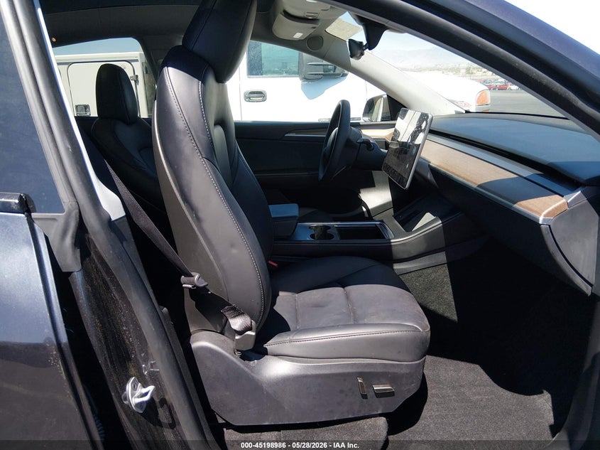 2024 Tesla Model y VIN 7SAYGAEE5RF112142 IAAI salvage auction — RIGHT REAR, Salvage Title, sold $13,500 on 2026-07-16 (photo 5)