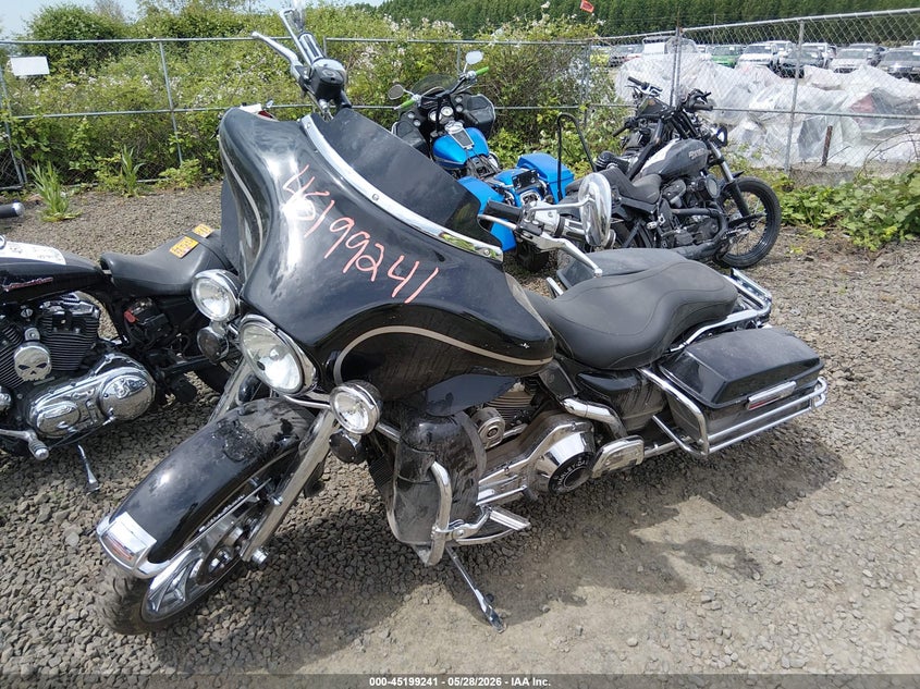 2003 Harley-davidson Flhtcui VIN 1HD1FCW113Y637990 IAAI salvage auction — RIGHT SIDE, Salvage (Oregon), sold $2,500 on 2026-07-07 (photo 2)