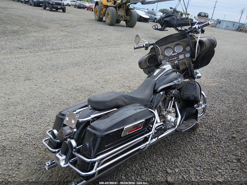 2003 Harley-davidson Flhtcui VIN 1HD1FCW113Y637990 IAAI salvage auction — RIGHT SIDE, Salvage (Oregon), sold $2,500 on 2026-07-07 (photo 4)