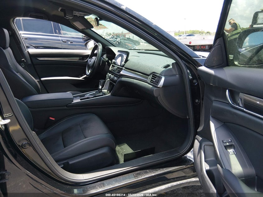 2020 Honda Accord VIN 1HGCV1F32LA052879 IAAI salvage auction — THEFT, Rebuildable (Florida), sold $10,900 on 2026-07-30 (photo 5)