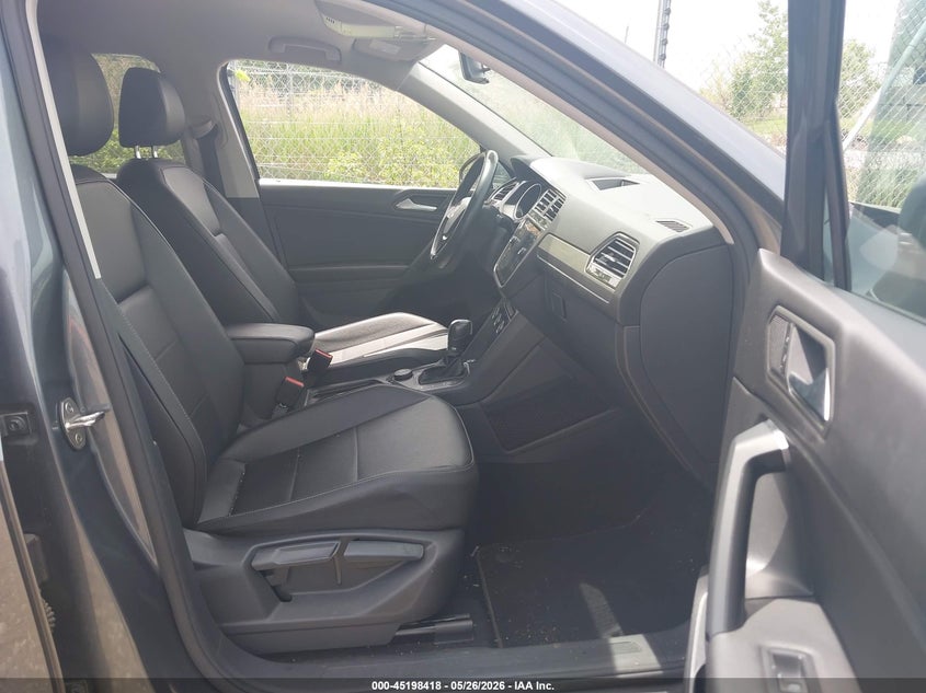 2019 Volkswagen Tiguan VIN 3VV2B7AX8KM016004 IAAI salvage auction — LEFT FRONT, Salvage Title, sold $25 on 2026-08-30 (photo 5)