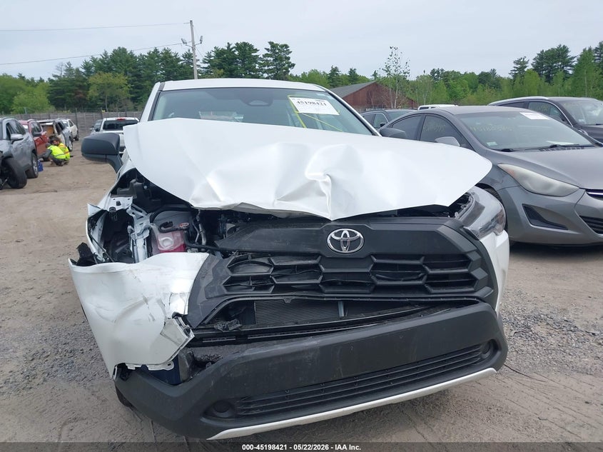 2026 Toyota Corolla cross VIN 7MUAAABG8TV152617 IAAI salvage auction — FRONT & REAR, Salvage (Massachusetts), sold $7,975 on 2026-07-31 (photo 6)