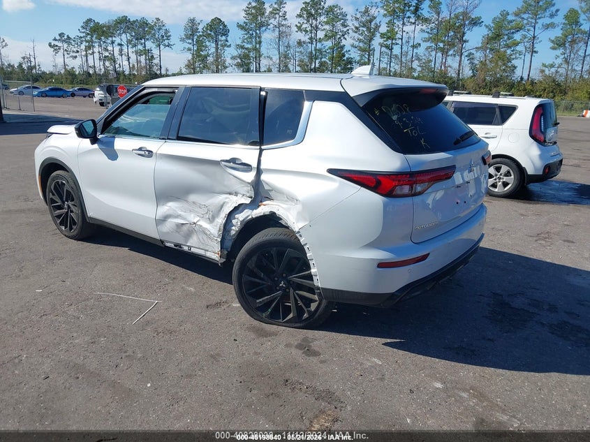 2024 Mitsubishi Outlander VIN JA4J3VA8XRZ011622 IAAI salvage auction — REAR END, Wait Title, sold $7,225 on 2026-08-21 (photo 3)