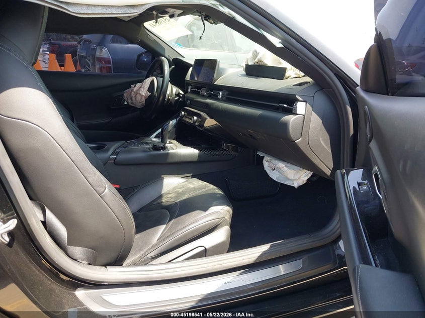 2022 Toyota VIN WZ1DB0C01NW053920 IAAI salvage auction — FRONT END, Salvage Title, sold $20,300 on 2026-08-05 (photo 5)